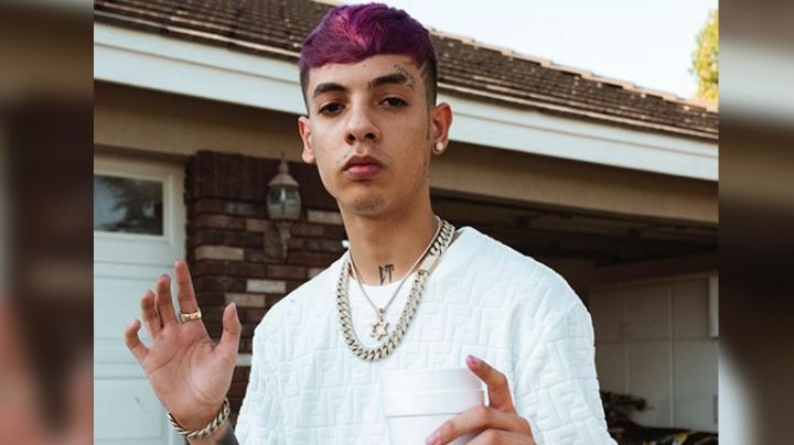 Natanael Cano regala dinero en Sonora y divide opiniones al respecto: "Para quedar bien"