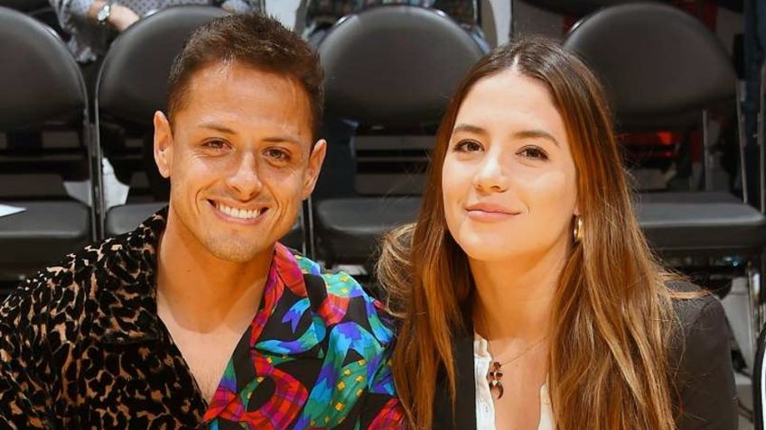 Sarah Kohan, esposa de 'Chicharito', presume su embarazo desde la playa
