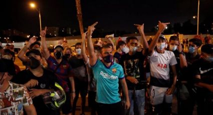VIDEO: Fans del Barcelona ingresan al Camp Nou y exigen renuncia de Bartomeu