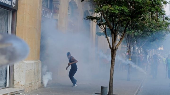 Beirut en alerta: Estalla la violencia en el parlamento por la trágica explosión