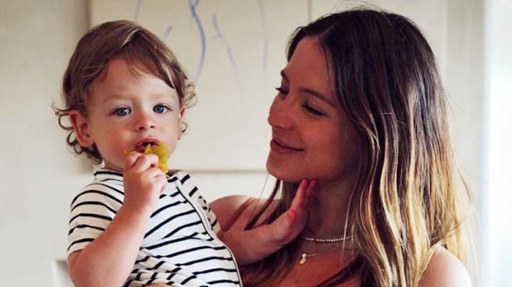 Sarah Kohan, esposa de 'Chicharito', demuestra que ella su hijo son idénticos