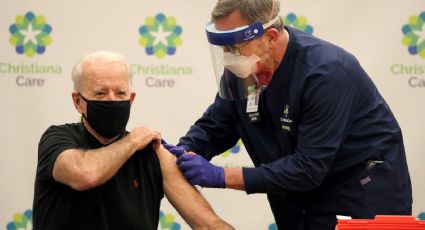 Joe Biden, presidente electo de EU, recibe segunda dosis de vacuna de Pfizer