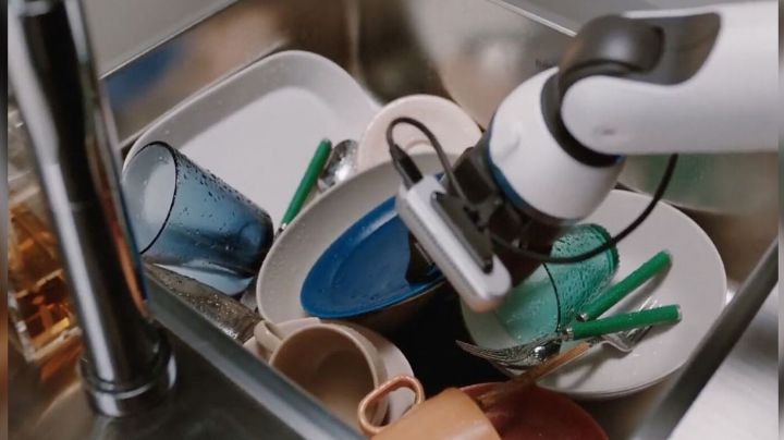 Adiós a lavar trastes: Samsung Bot Handy se encargaría de esta labor y algunas otras