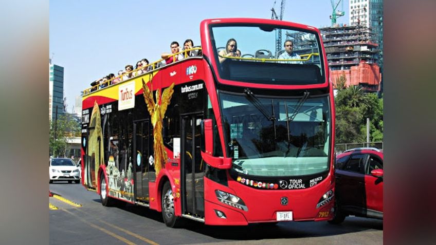 Turibús de la Ciudad de México trasladará a usuarios del Metro en sus unidades