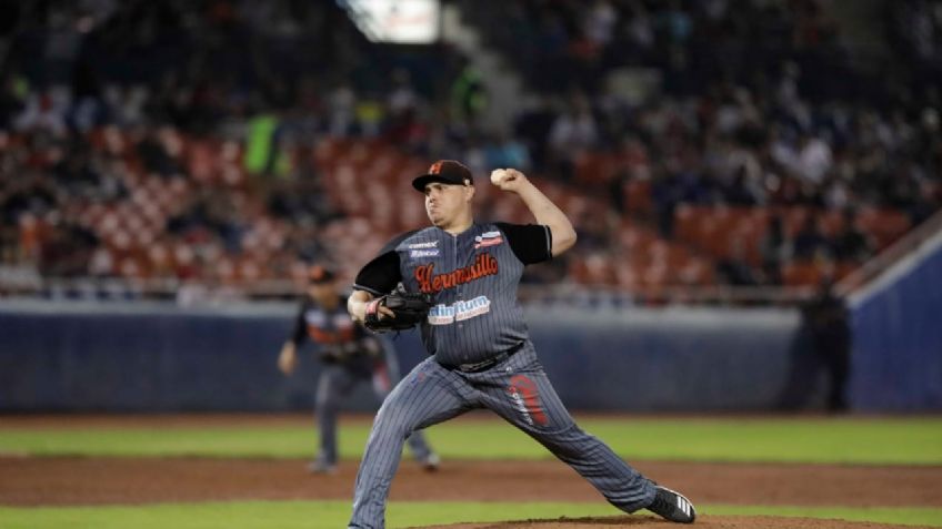 Juan Pablo Oramas es elegido como el pticher del año en la LMP