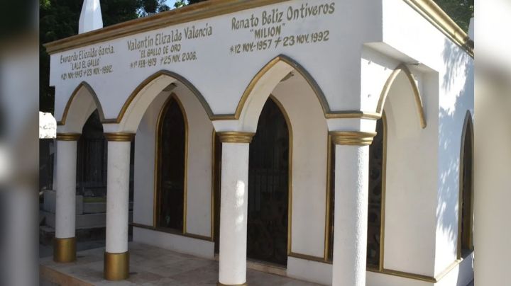 VIDEO: Causan destrozos en la tumba de Valentín Elizalde 'El Gallo de Oro'