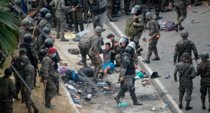 Caravana Migrante y militares de Guatemala se enfrentan con gas lacrimógeno en frontera