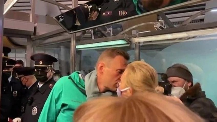 Vladimir Putin: Alexei Navalny es arrestado en Rusia tras despedirse de su esposa