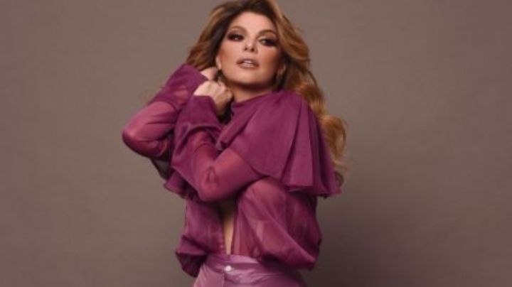 ¡Itatí Cantoral se une a la moda rosa! Descubre cómo logro combinar este tono con su 'outfit'