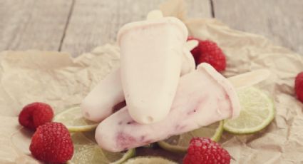 ¿Demasiado calor? Consiente a tu familia con estas saludables paletas de yogurt y frutas