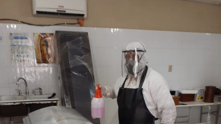 Los rituales funerarios cambiaron con la pandemia y las familias pueden presentar duelos 'suspendidos'