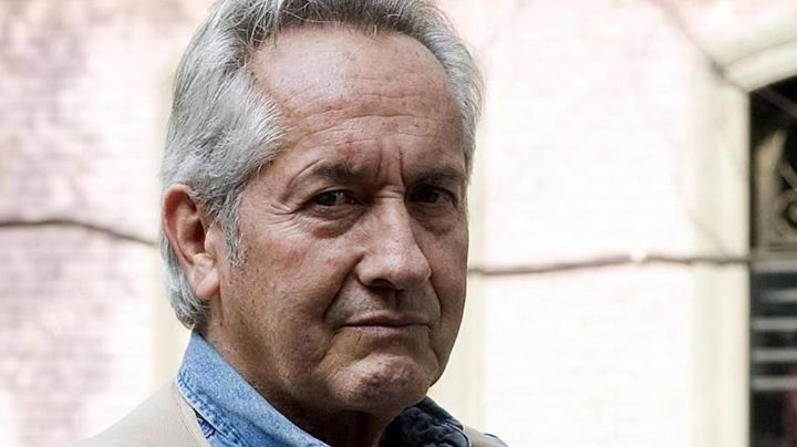 VIDEO: Este fue el triste y solitario funeral del padre de Gael García; ni sus hijos asistieron