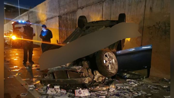 Conductor de automóvil desaparece luego de volcarse en periférico de Puebla