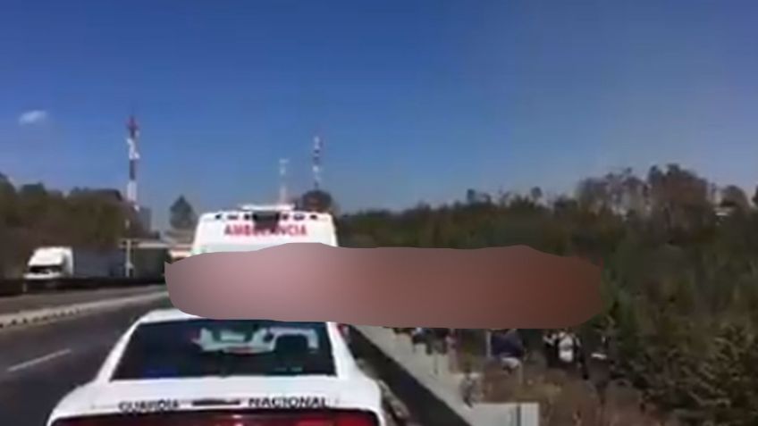 Con signos de tortura, autoridades del Edomex encuentran embolsado a la orilla de la carretera