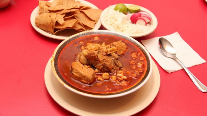 ¡Lo hacían con carne humana! Conoce la aterradora historia detrás del tradicional pozole