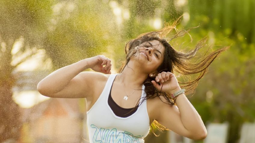 ¡A bailar! Conoce algunos beneficios que puede aportarte practicar zumba