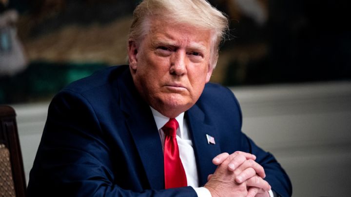 Tras quedar indefenso ante próximo juicio político, Trump anuncia a sus nuevos abogados