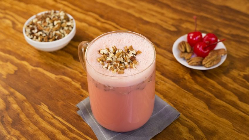 ¡Sorprende a todos este Día de la Candelaria! Prepara este atole de beso de ángel