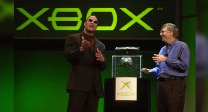 La primera consola de Xbox fue lanzada en 2001 por Bill Gates y 'La Roca'