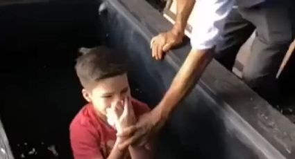 "Casi me ahogo": Niño logra hacerse viral por el video de su bautizo en la iglesia