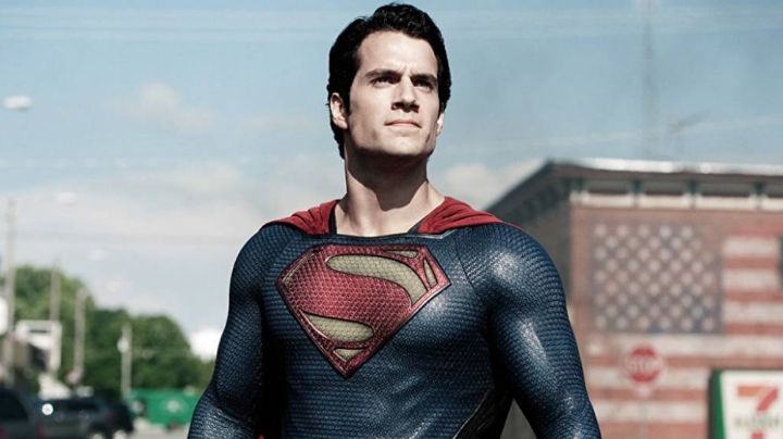 Henry Cavill es aclamado por sus fans y exigen que regrese a interpretar a 'Superman'