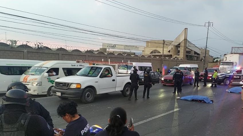 Pareja a bordo de una motocicleta pierde la vida luego de ser atropellados en Ecatepec