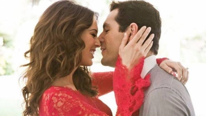 Jacky Bracamontes y su esposo celebran su amor con romántico mensaje: "Te amo desde hace 10 años"