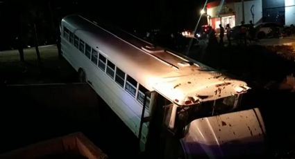 ¡Brutal accidente! Autobús de pasajeros de Ciudad Obregón cae a canal; registran víctimas