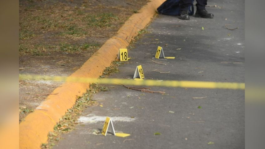 Sobre una brecha, abandonan el cuerpo de un campesino; fue baleado hasta morir