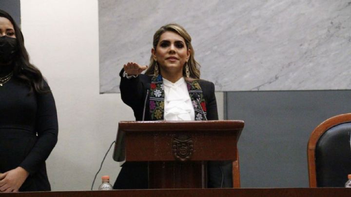 Guerrero: Gobernadora Evelyn Salgado toma protesta; asegura no habrá otro caso Ayotzinapa