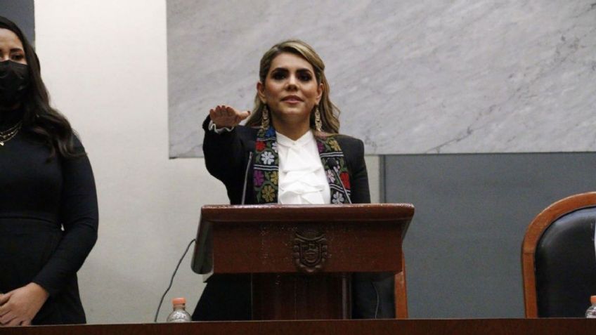 Guerrero: Gobernadora Evelyn Salgado toma protesta; asegura no habrá otro caso Ayotzinapa