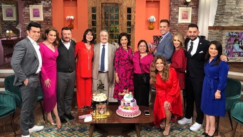 (FOTOS) Conductora de 'Ventaneando' paraliza a TV Azteca con su 'outfit' de otoño: "Hermosa"