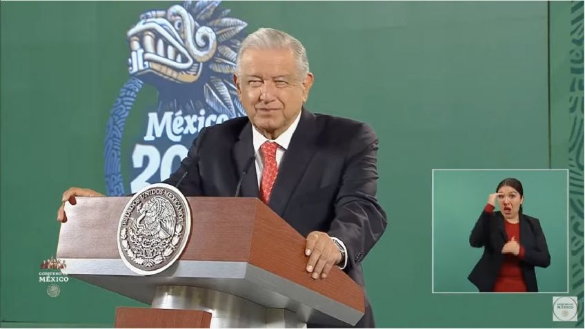 AMLO defiende dar RFC a mayores de 18 años; afirma que es para "proteger" a los jóvenes