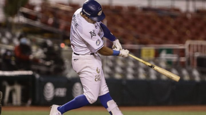 Christian Villanueva se encuentra en plan grande con los Charros de Jalisco