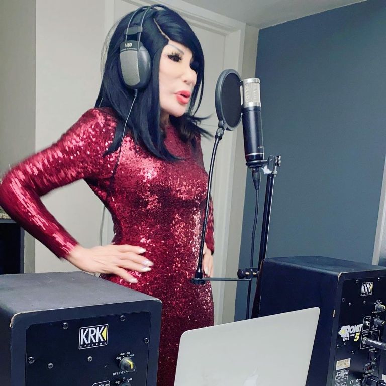 Lyn May acusa a Jennifer Lopez de robar su estilo