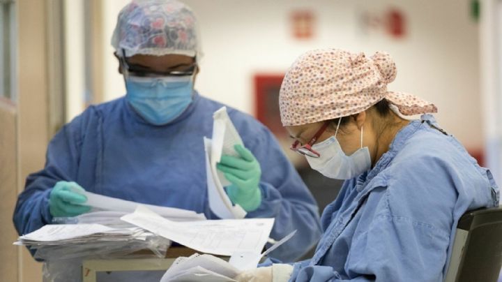 México tiene un déficit de 140 mil médicos generales, señala secretario de Salud