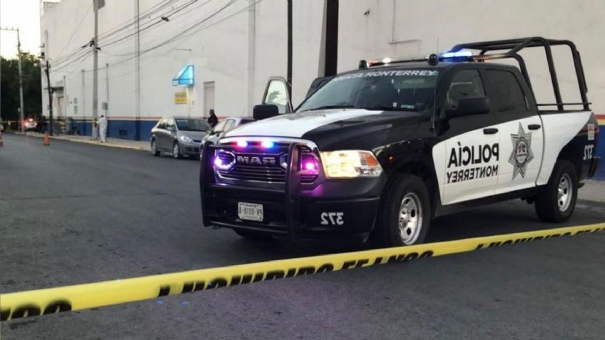 Crisis en Monterrey: Comando armado intercepta a hombre y de un balazo en el cráneo lo asesina