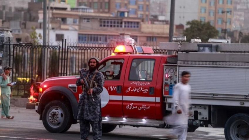 Explota una bomba frente a una mezquita en Afganistán; mueren 12 personas
