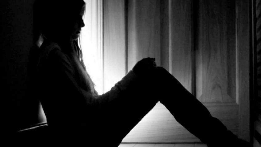 ¡Sin escapatoria! Una mujer es raptada y abusada en manada por un conductor de transporte