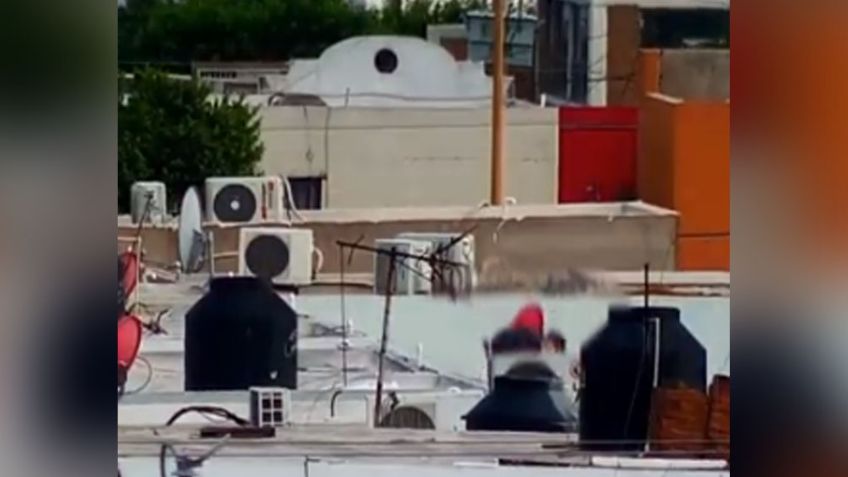 (VIDEO) Ciudad Obregón: Autoridades ubican a sujeto que paseaba por los techos de unas casas