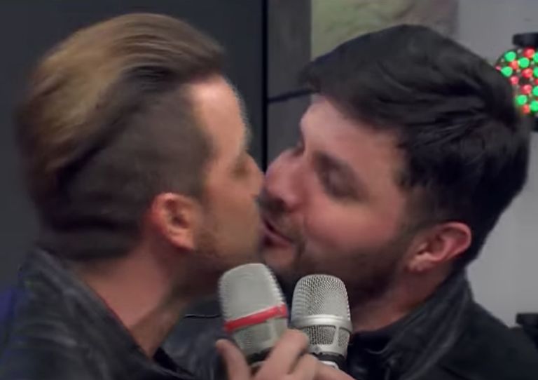 Beso Mane de la Parra