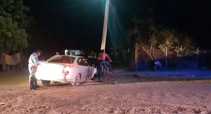 En aparente estado de ebriedad, pierde el control de su auto y atropella a ciclista en Cajeme