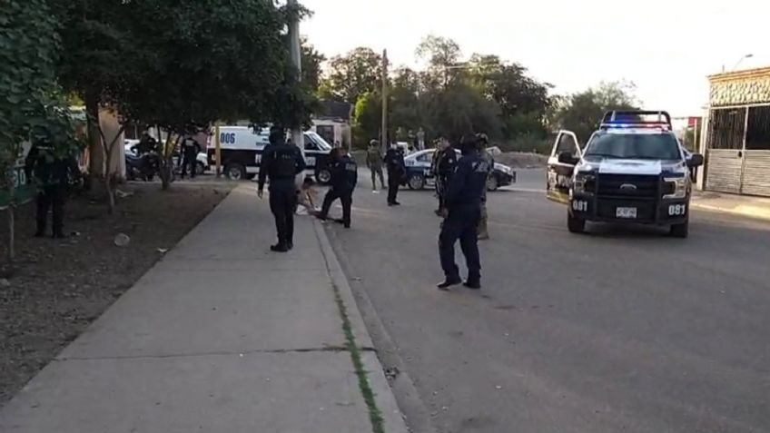 Ciudad Obregón: Con un mensaje en el pecho, dejan a joven desnudo amarrado a un poste