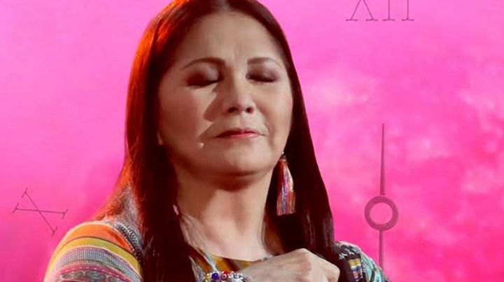 "Te amaré toda la vida": Con el corazón roto, Ana Gabriel se viste de luto y da triste noticia