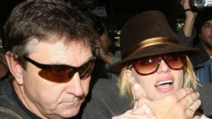 Acusan a padre de Britney Spears de instalar micrófonos en su dormitorio; evitaría ser confrontado