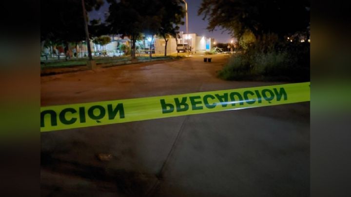 Dentro de un auto abandonado, dejan los cuerpo de una pareja; fueron baleados