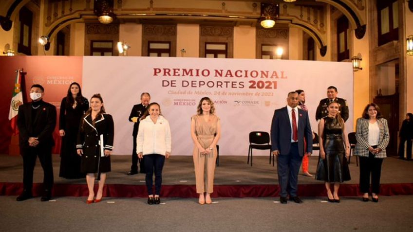 María Espinoza, Aremi Fuentes y Julio Urías reciben Premio Nacional del Deporte