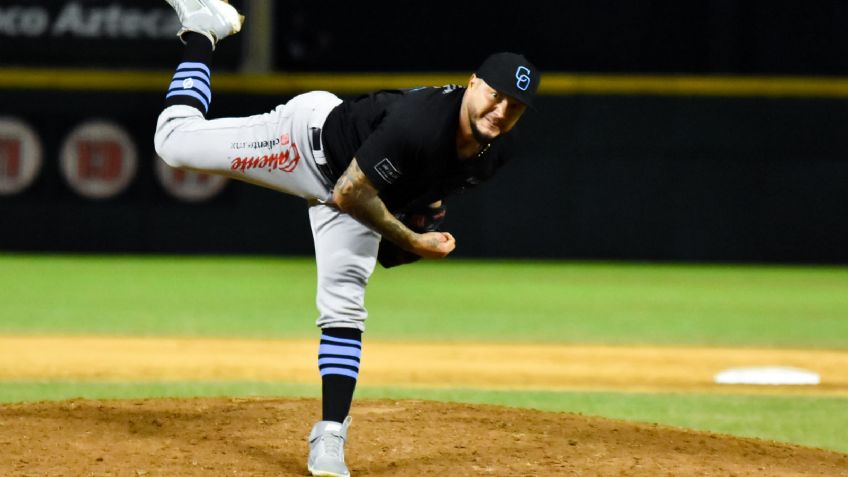 Yaquis de la mano de Héctor Velázquez evitan barrida en el Puerto de Mazatlán