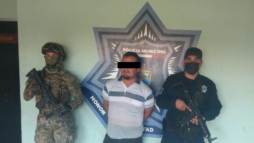 Ciudad Obregón: Lo detienen por traer vidrios polarizados y descubren que el vehículo fue robado