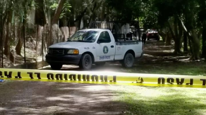 ¡Terror en la capital! 'Amanece' la CDMX con una manta y un 'cuerpo' colgado en un puente